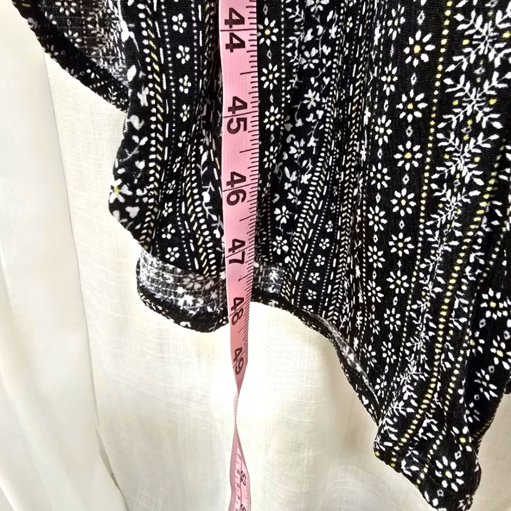 2/$30 Black Floral Jumpsuit Crochet Detail Side Leg Slits Women Sz L (11-13) - Picture 5 of 16